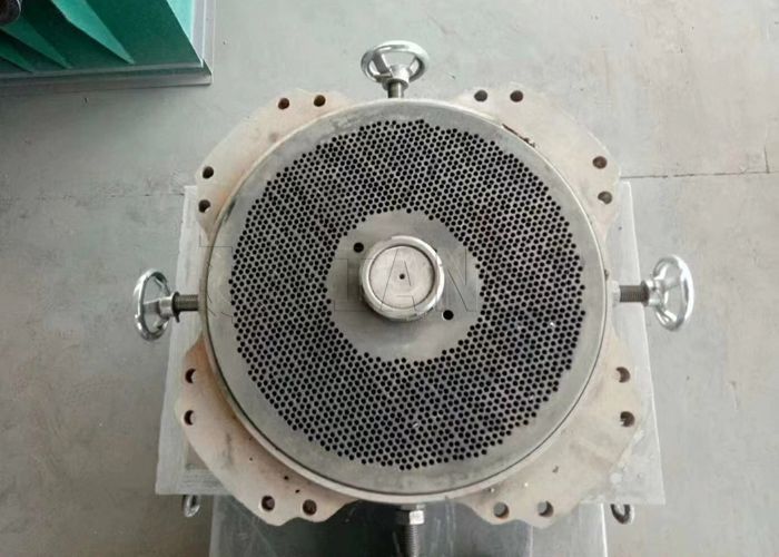 অবলেটের আকারের দানাদার উৎপাদন লাইন, বৃহৎ আকারের উৎপাদনের জন্য ফ্ল্যাট-ডাই প্রেস গ্র্যানুলেশন লাইন