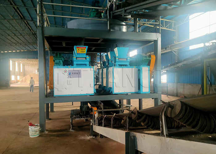 অ্যামোনিয়াম ক্লোরাইড সার গ্রানুলেশন উৎপাদন লাইন ধুলো রোলার প্রেস গ্রানুলেটর উৎপাদন লাইন