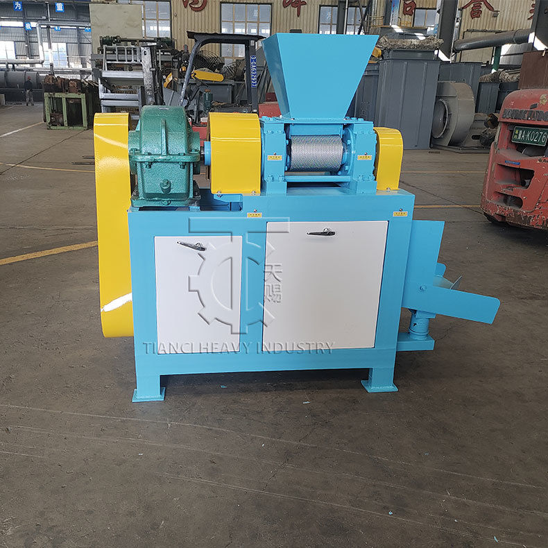 হিউমিক অ্যাসিড গ্রানুলার সার উৎপাদন লাইনের সরঞ্জামের জন্য হিউমিক অ্যাসিড রোলার প্রেস গ্রানুলেটর